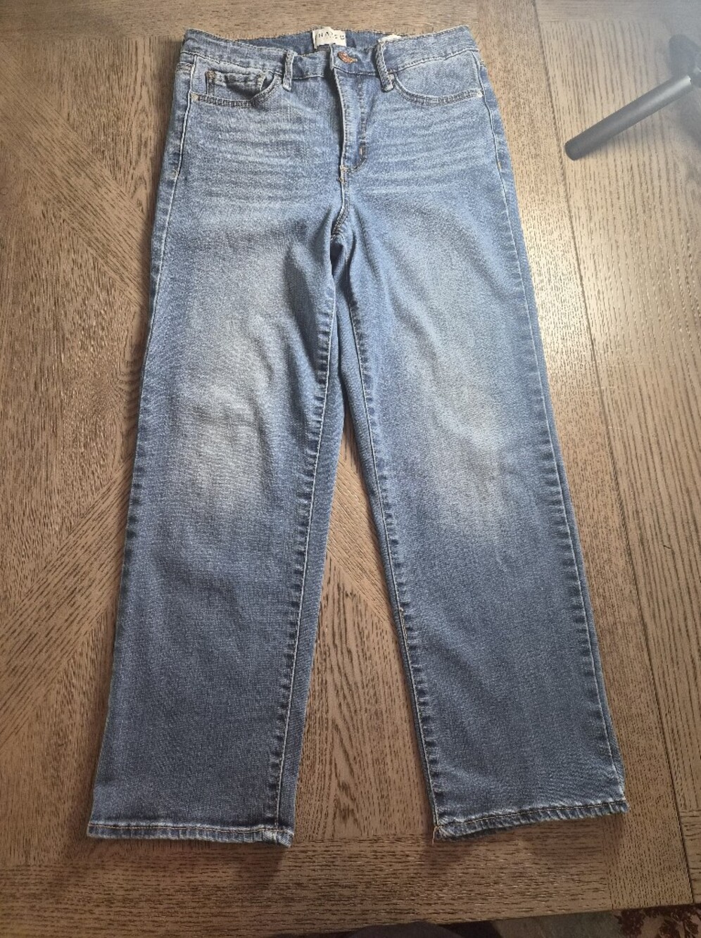 Aritzia Classic Straight Leg Women's Jeans - Light Blue